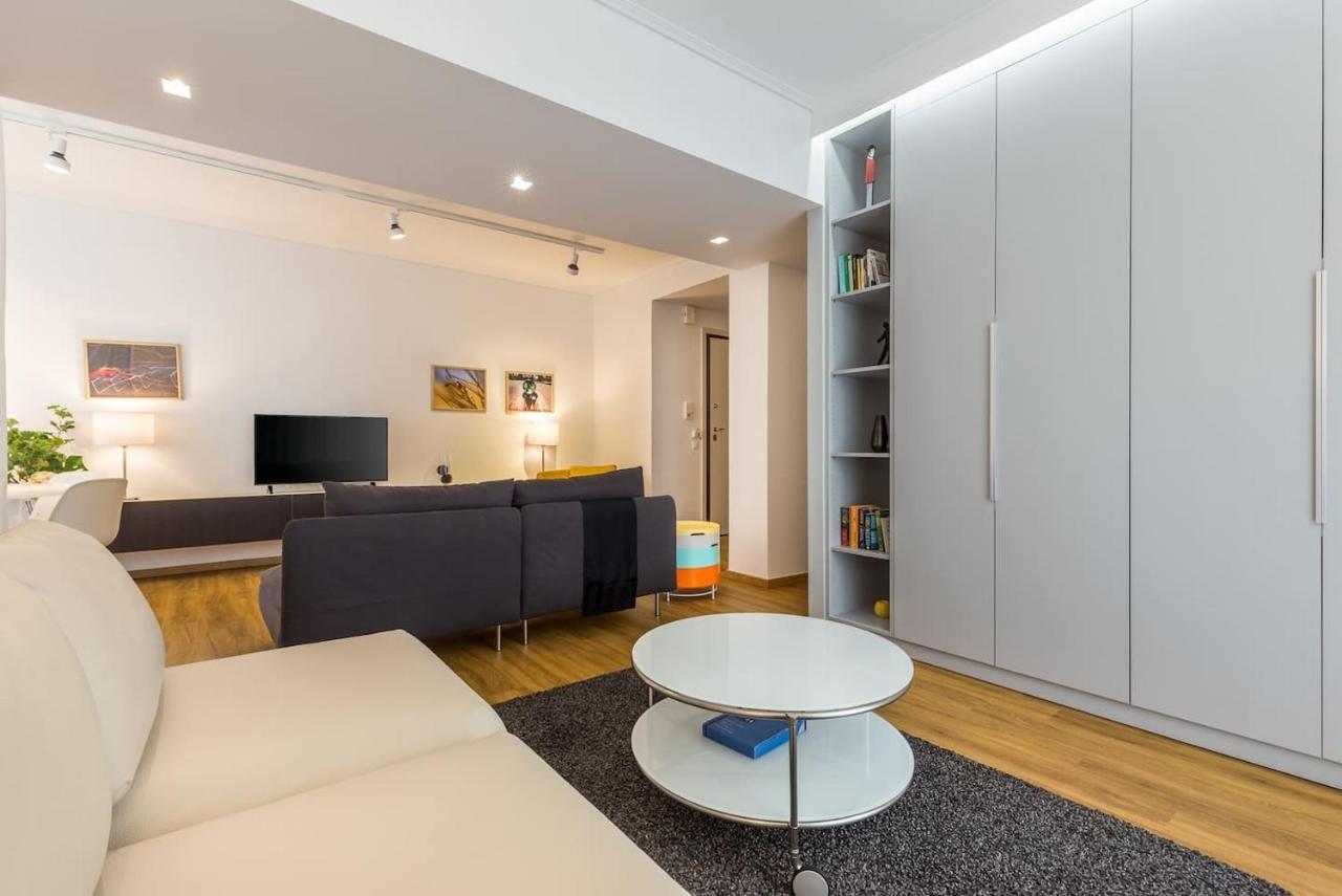 Elegant Apartment W Great Balcony In Vouliagmeni Афины Экстерьер фото