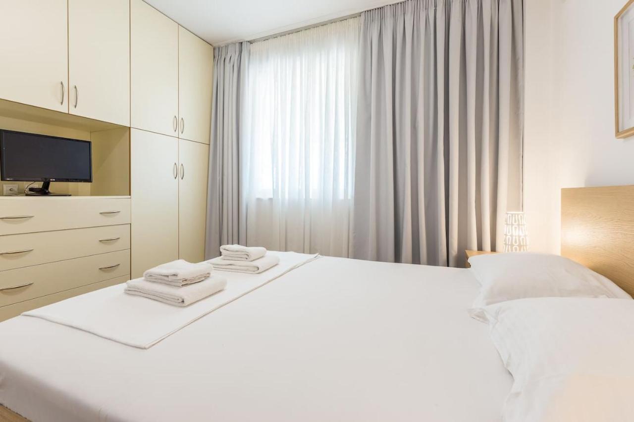Elegant Apartment W Great Balcony In Vouliagmeni Афины Экстерьер фото
